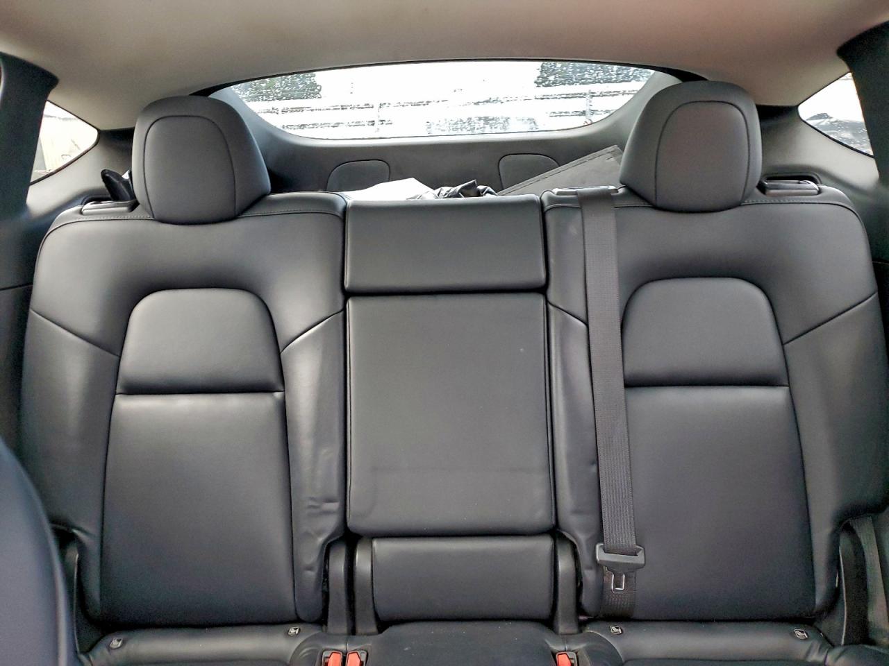 Tesla Model Y Image 9