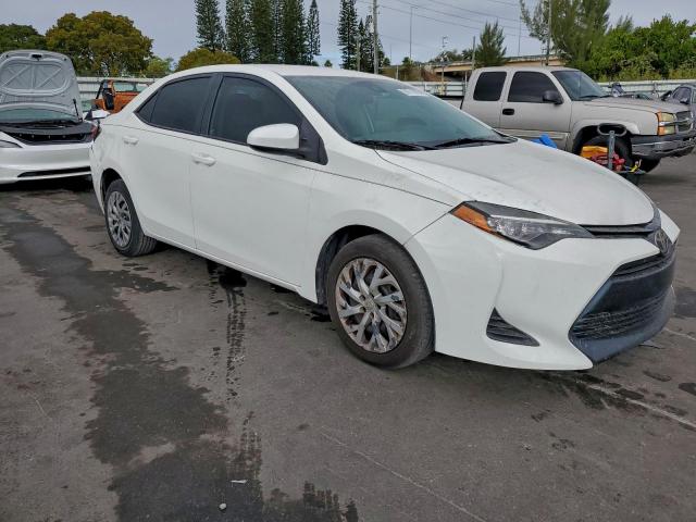 Toyota Corolla L Image 5