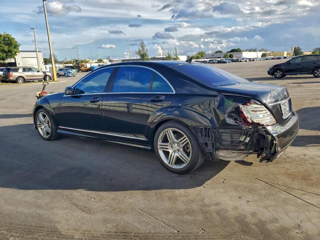 Mercedes-Benz S-Class 550 Image 5