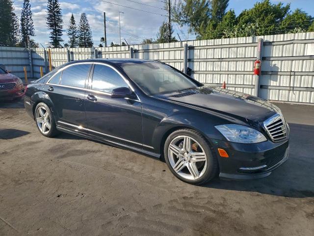 Mercedes-Benz S-Class 550 Image 3