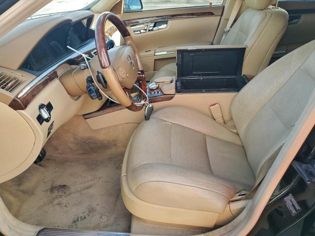 Mercedes-Benz S-Class 550 Image 10