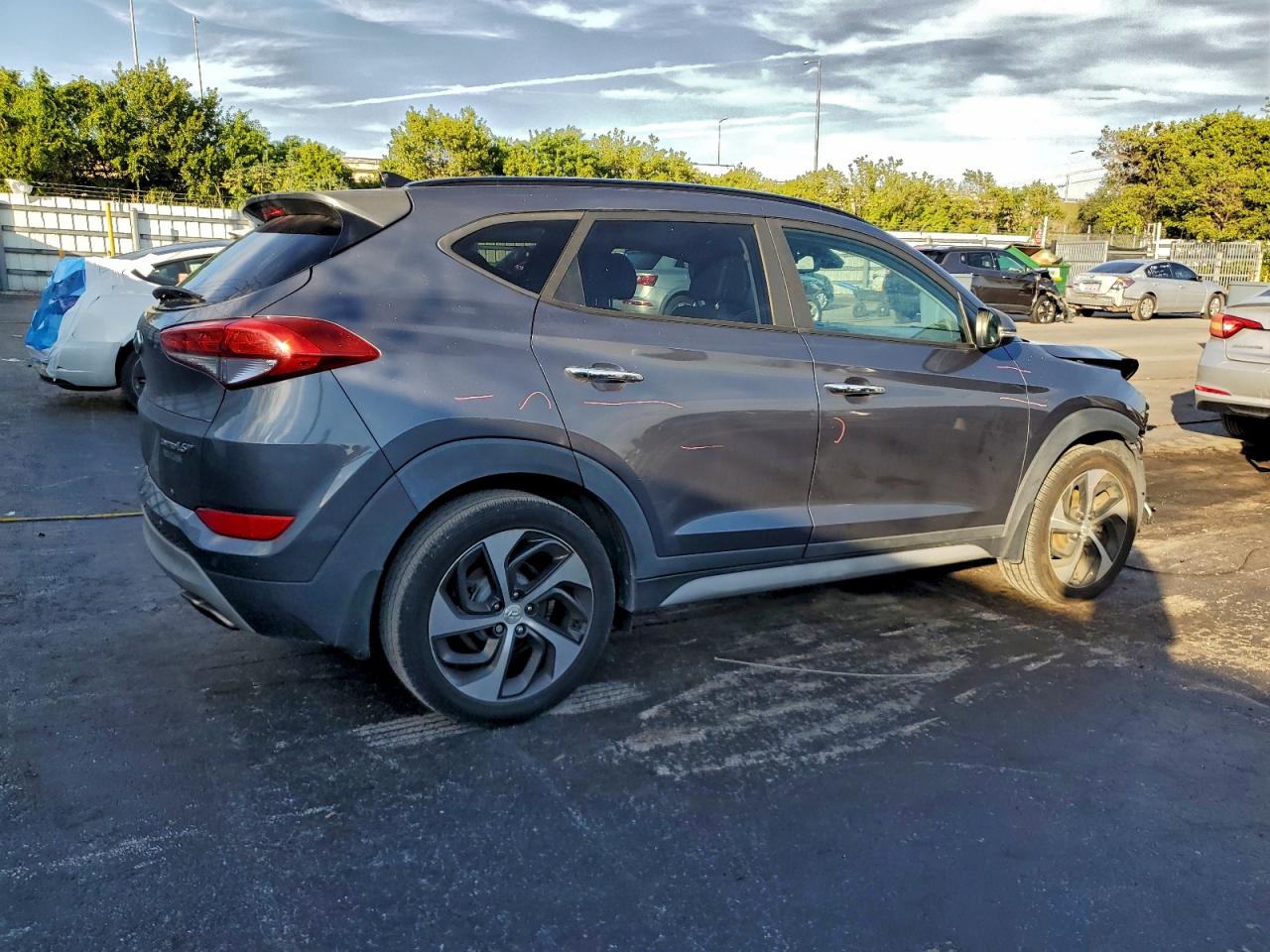 Hyundai TUCSON Value Image 11