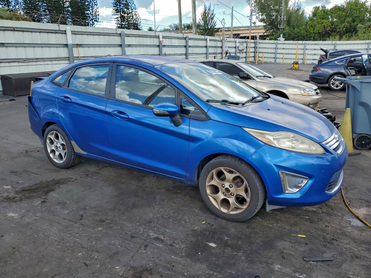 Ford Fiesta Sel Image 6