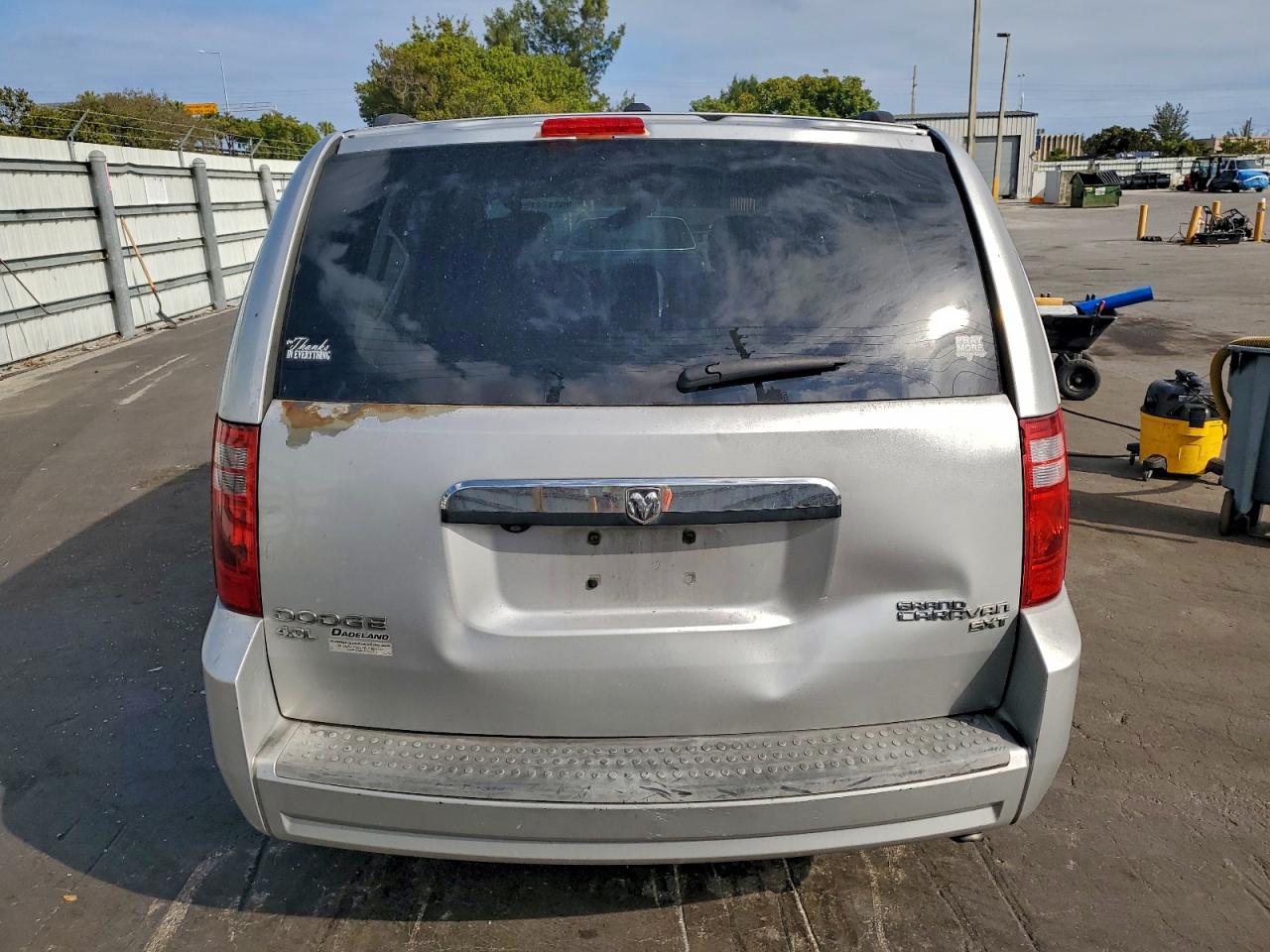 Dodge Caravan Sxt Image 8