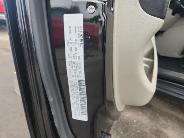 Chrysler Minivan Touring L Image 11