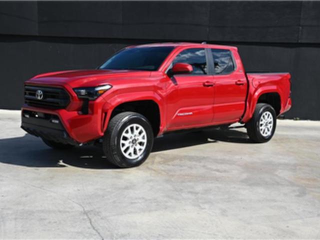 Toyota Tacoma Double Cab Image 4