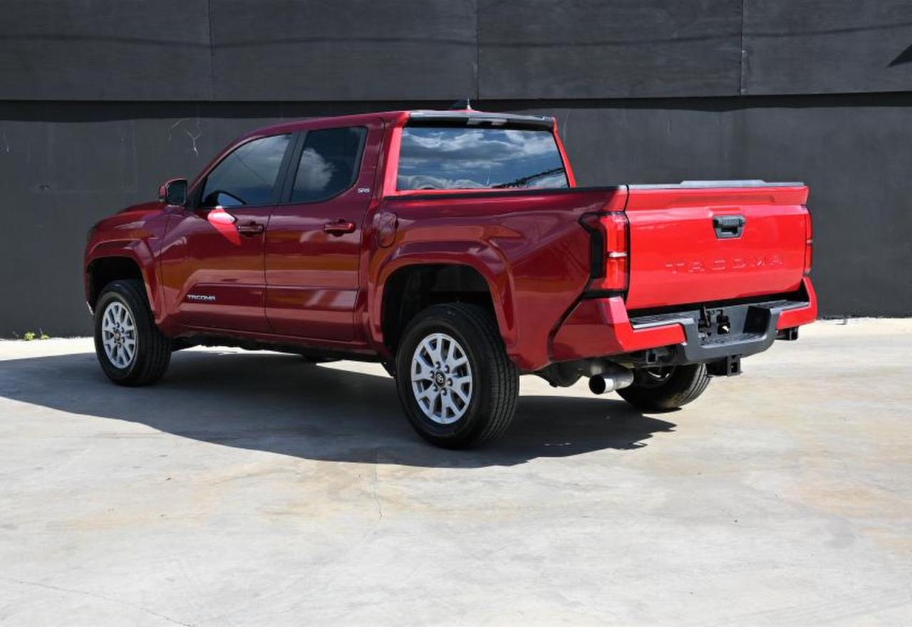 Toyota Tacoma Double Cab Image 6