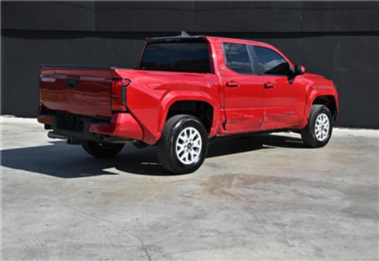 Toyota Tacoma Double Cab Image 7