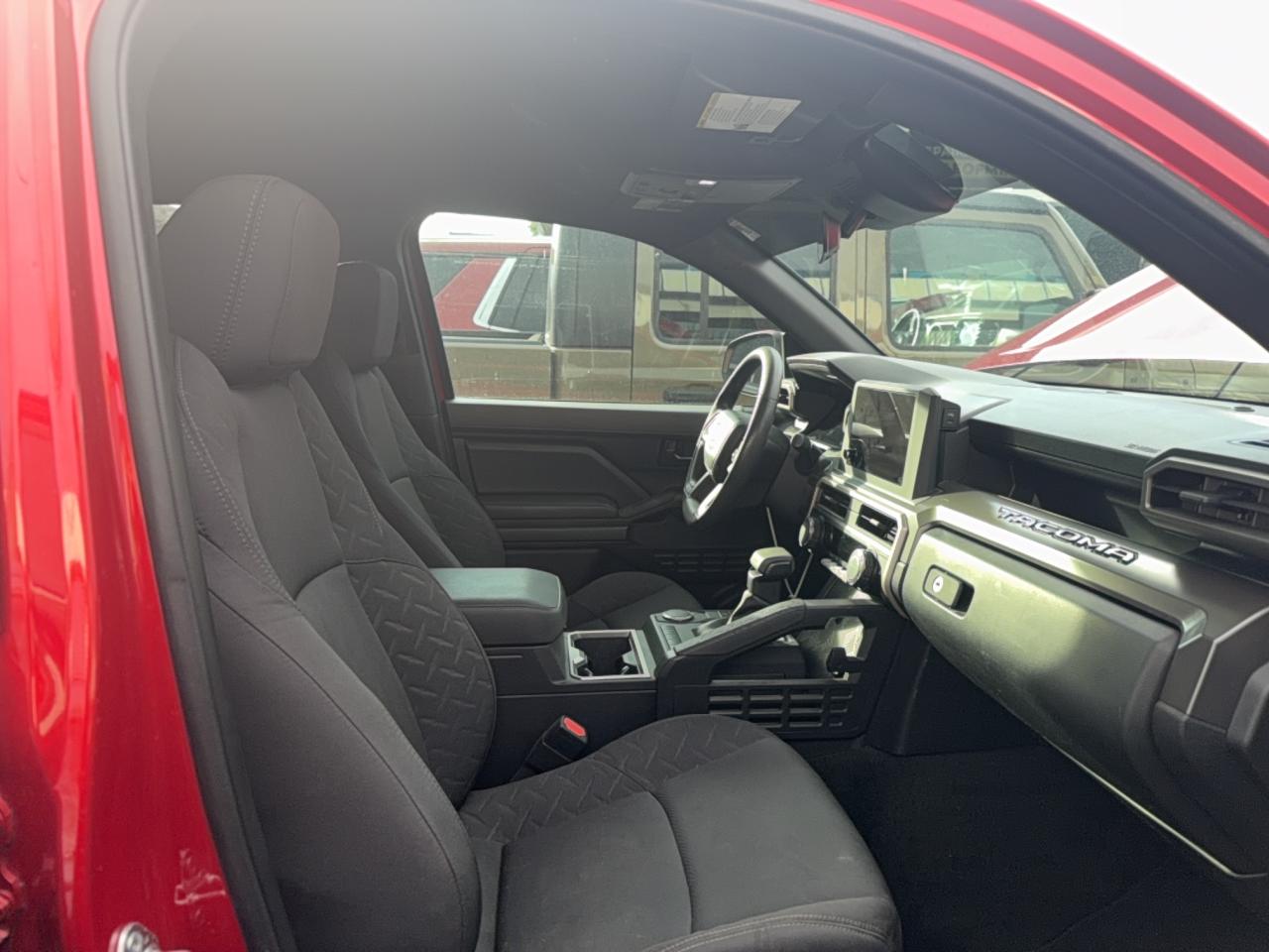 Toyota Tacoma Double Cab Image 3