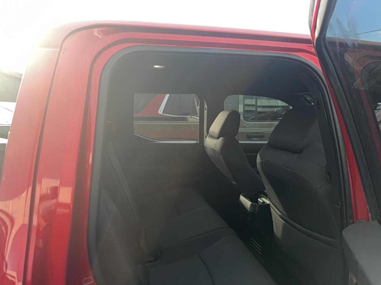 Toyota Tacoma Double Cab Image 2