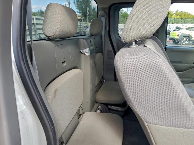 Nissan Frontier S Image 5