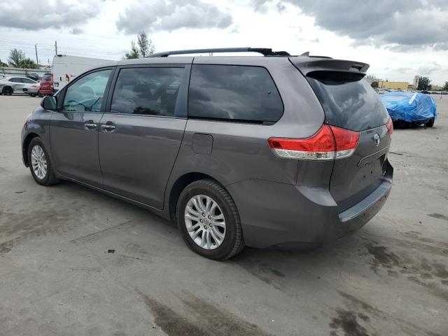 Toyota Sienna Xle Image 10