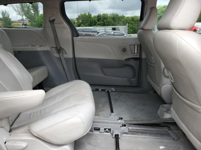 Toyota Sienna Xle Image 7