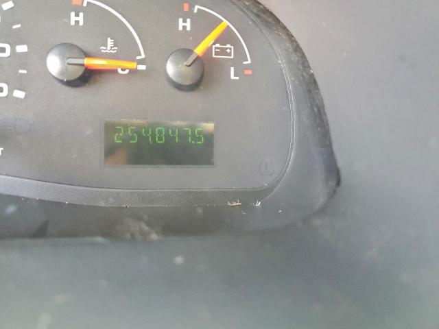 Ford Econoline E250 Van Image 8