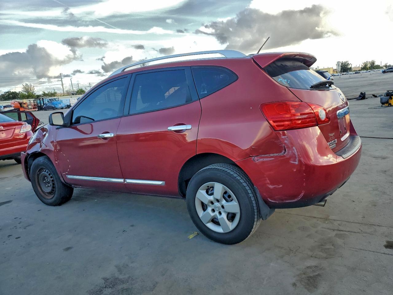 Nissan Rogue S Image 7