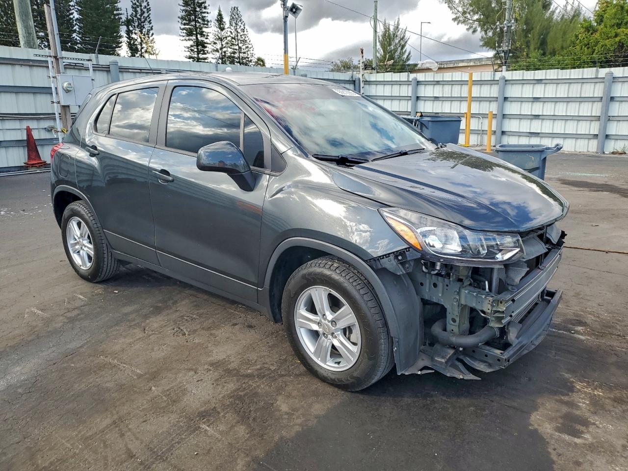 Chevrolet Trax Ls Image 4