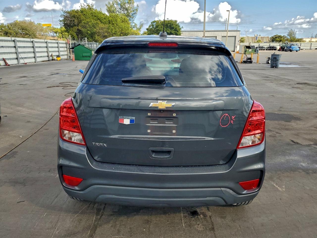 Chevrolet Trax Ls Image 5