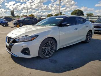  Salvage Nissan Maxima