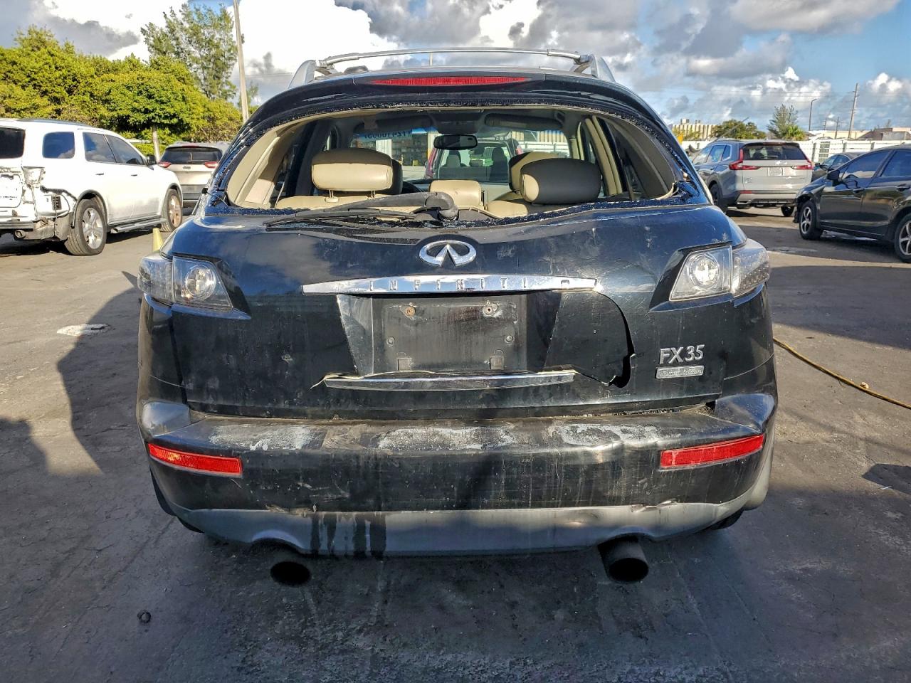 INFINITI Fx Image 3