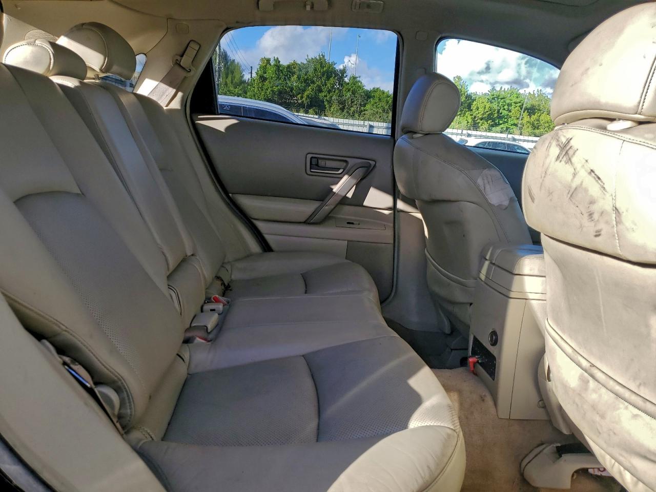 INFINITI Fx Image 8