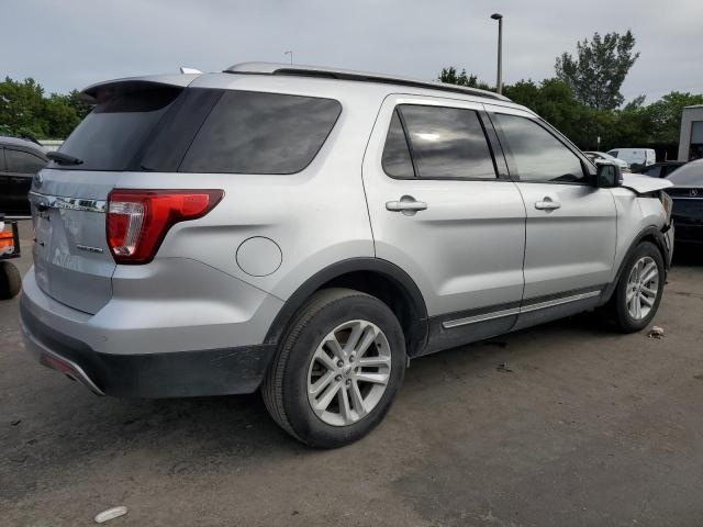 Ford Explorer Xlt Image 12