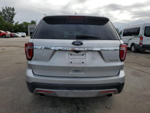 Ford Explorer Xlt Image 4