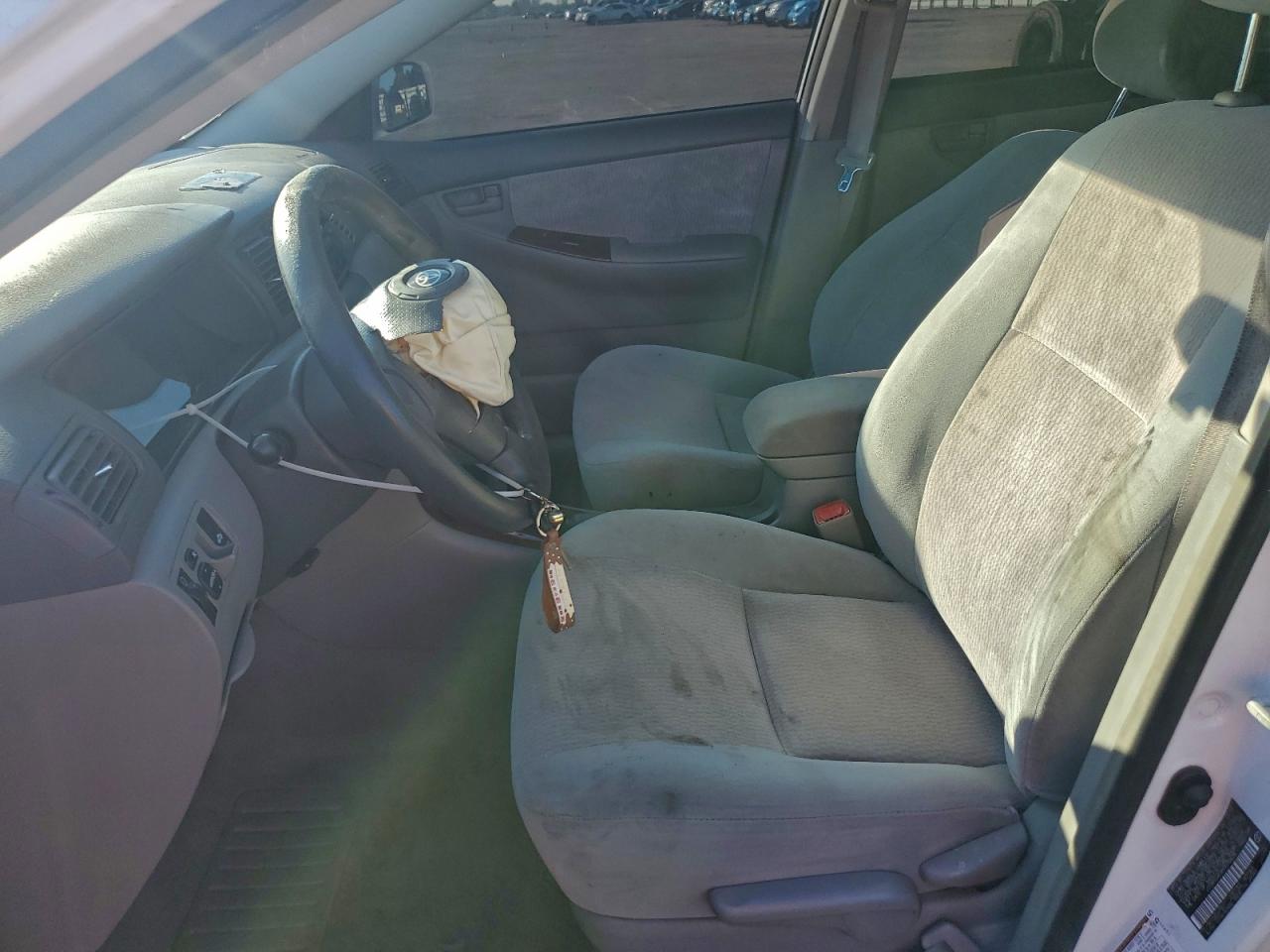 Toyota Corolla Ce Image 11