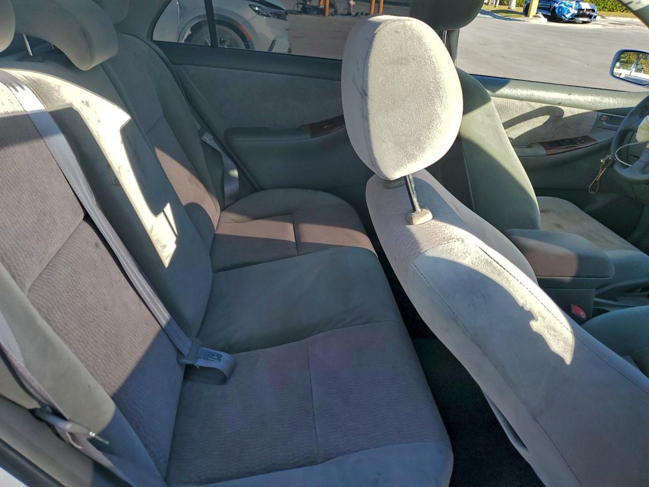 Toyota Corolla Ce Image 7