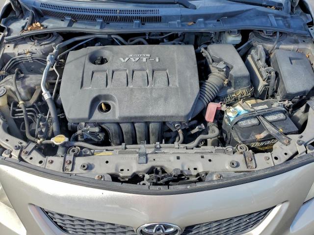 Toyota Corolla Base Image 8