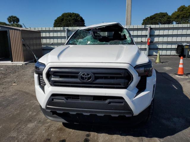 Toyota Tacoma Double Cab Image 8