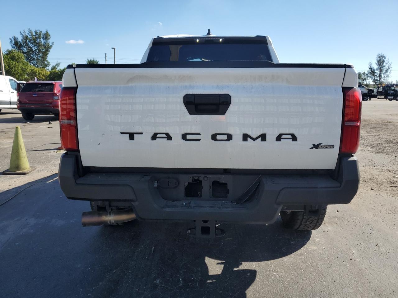 Toyota Tacoma Double Cab Image 10