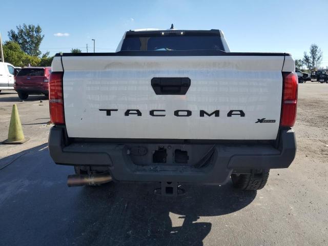 Toyota Tacoma Double Cab Image 10