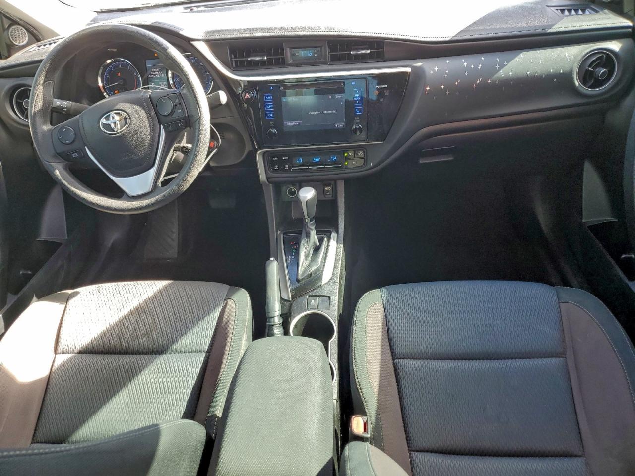 Toyota Corolla L Image 10