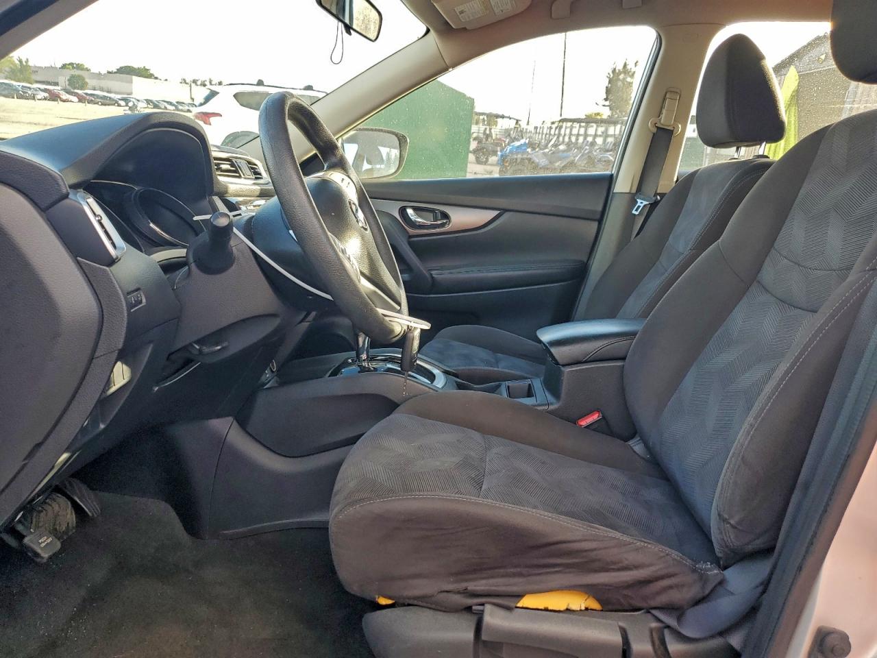 Nissan Rogue S Image 10