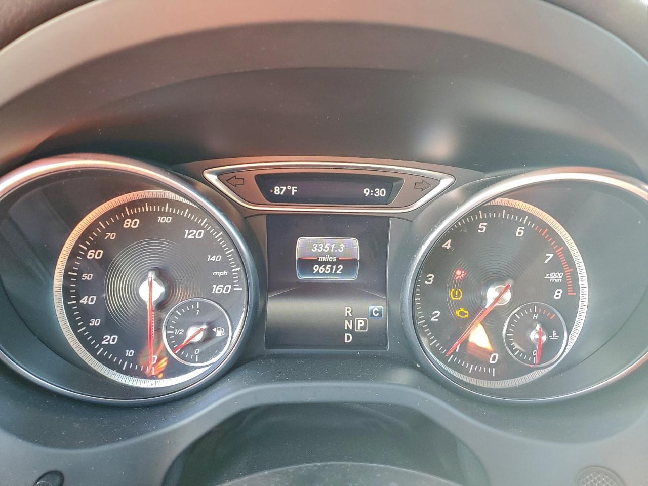 Mercedes-Benz GLA 250 Image 8