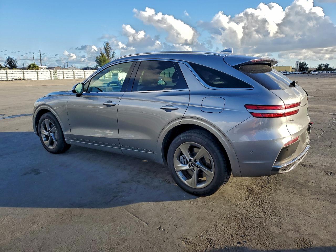 Genesis Gv70 Advan Advanced Image 5