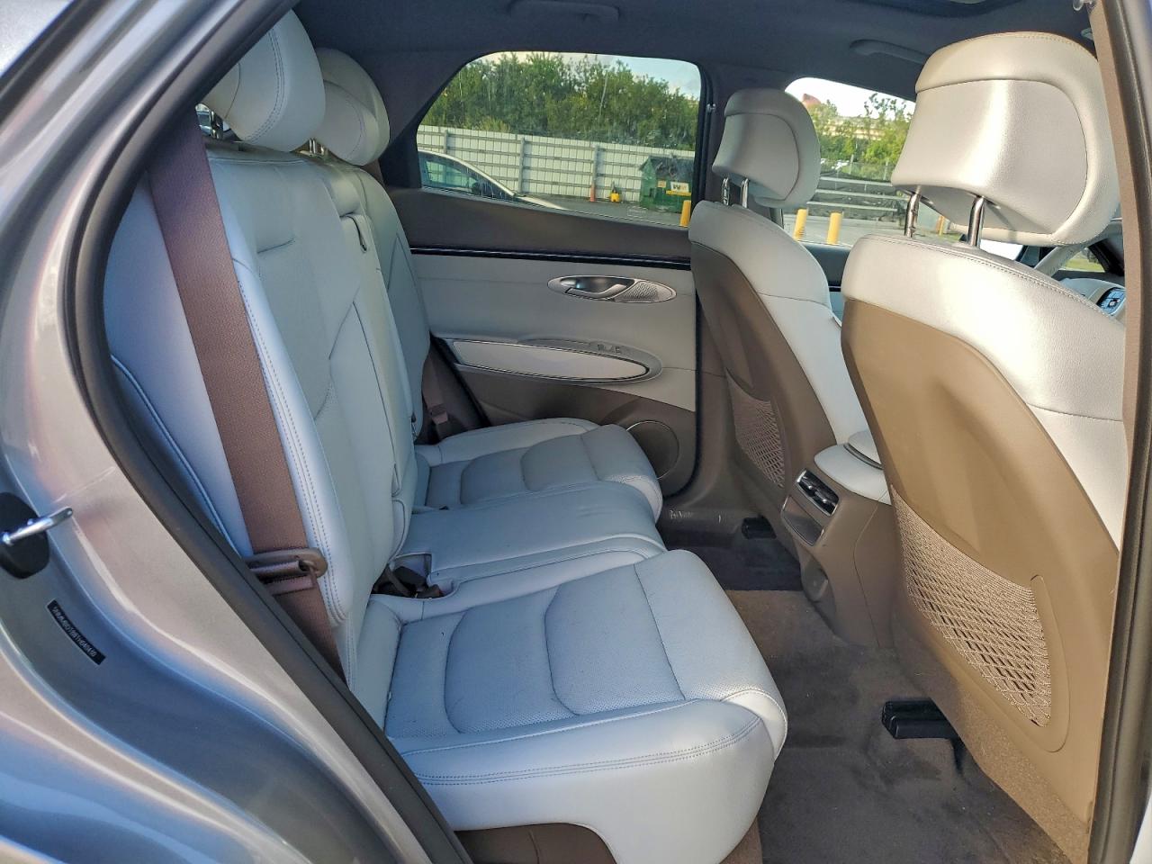 Genesis Gv70 Advan Advanced Image 10