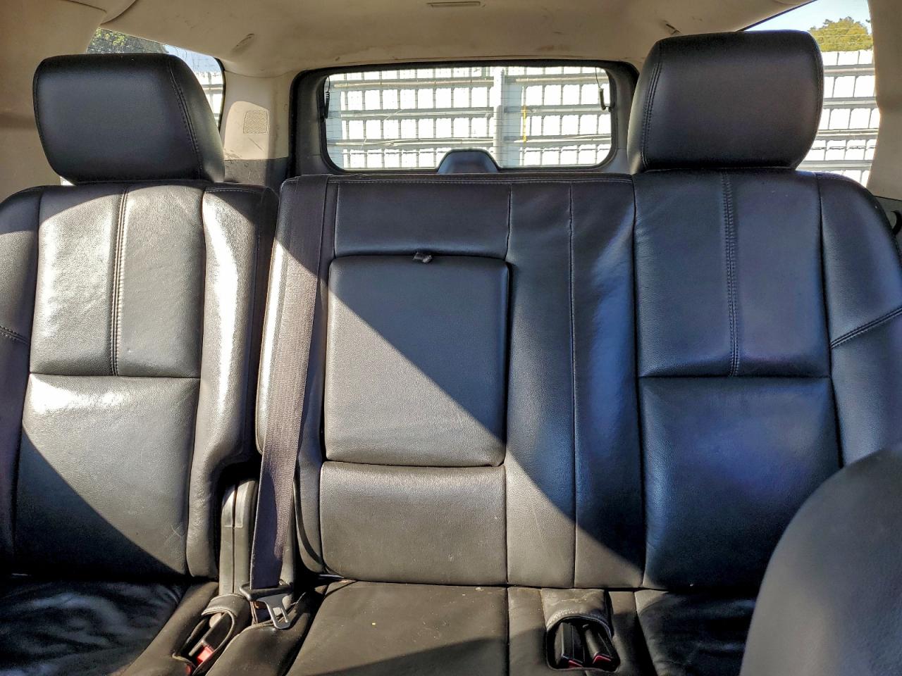 Chevrolet Suburban K1500 Lt Image 13